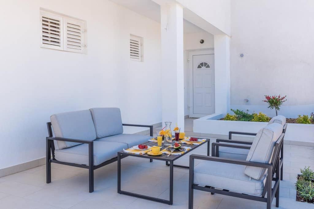 Villa Seaview With Pool - Apartment Cotton Trogir Extérieur photo