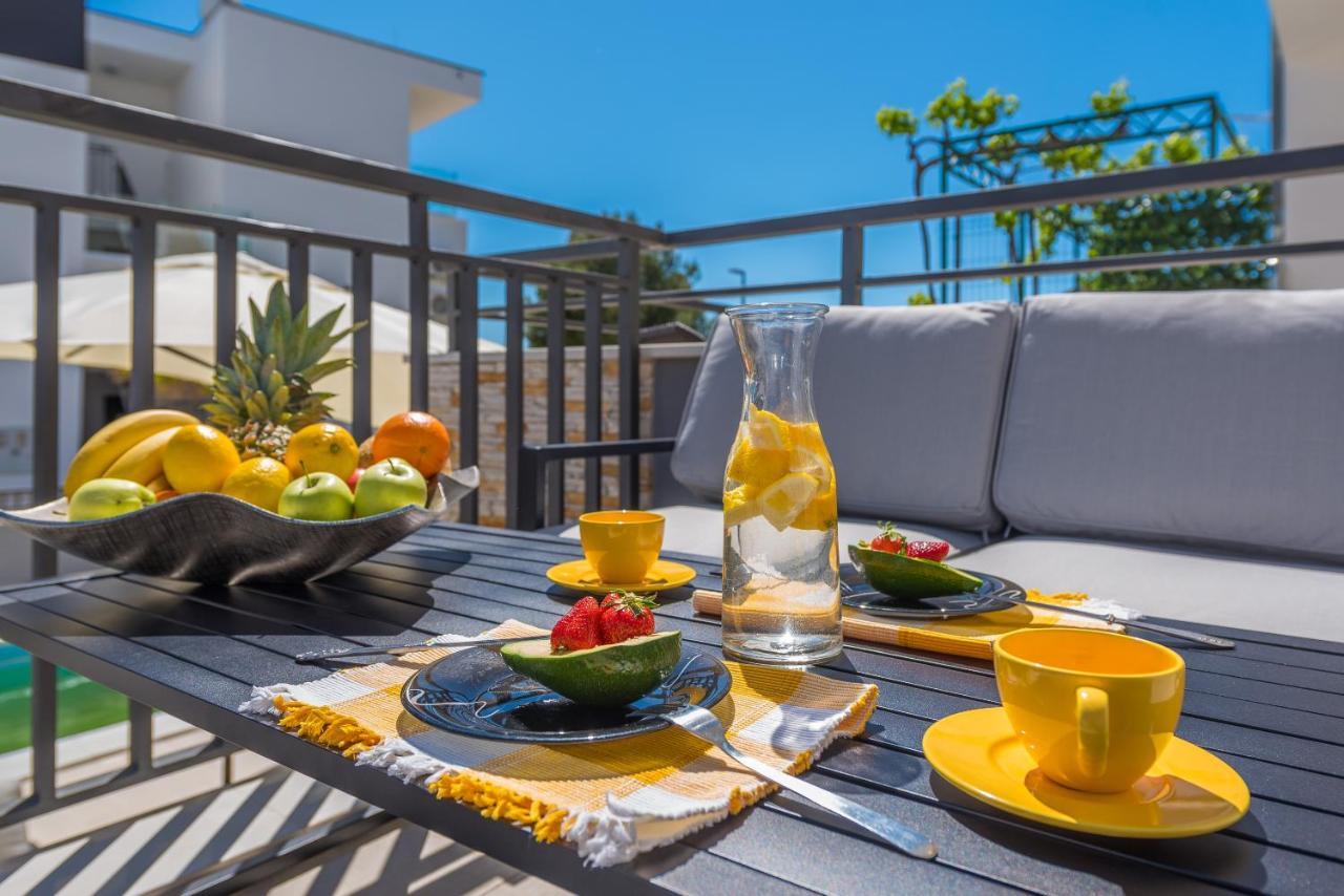 Villa Seaview With Pool - Apartment Cotton Trogir Extérieur photo